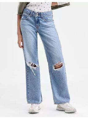 Levi's Light Blue Distressed superlow Boyfriend Jeans